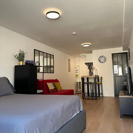 Apartment 6 Parking Gratuit